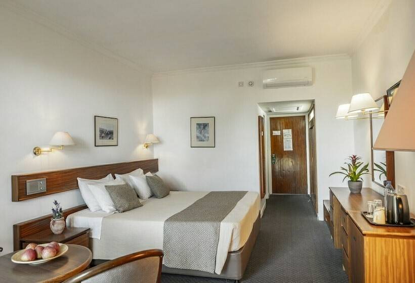 수피리어 룸, Forest Park