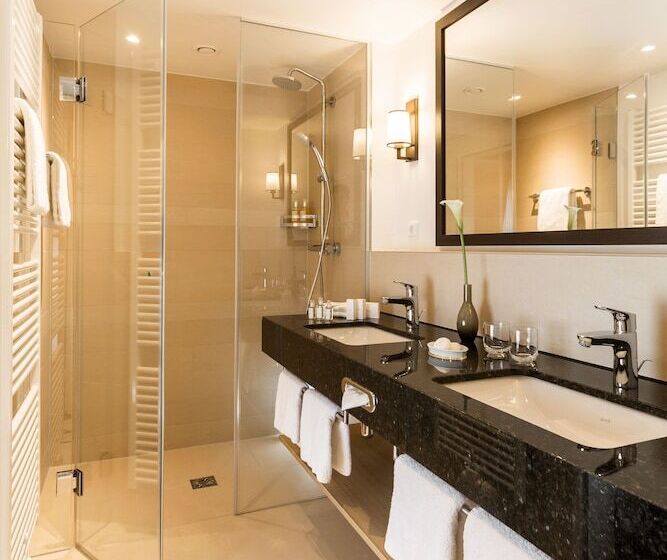 غرفة تنفيذية, Althoff Hotel Fürstenhof