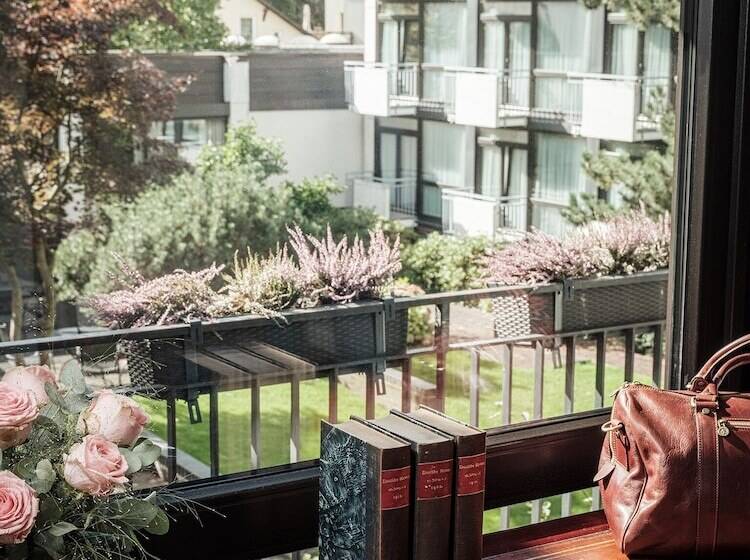Полулюкс, Althoff Hotel Fürstenhof