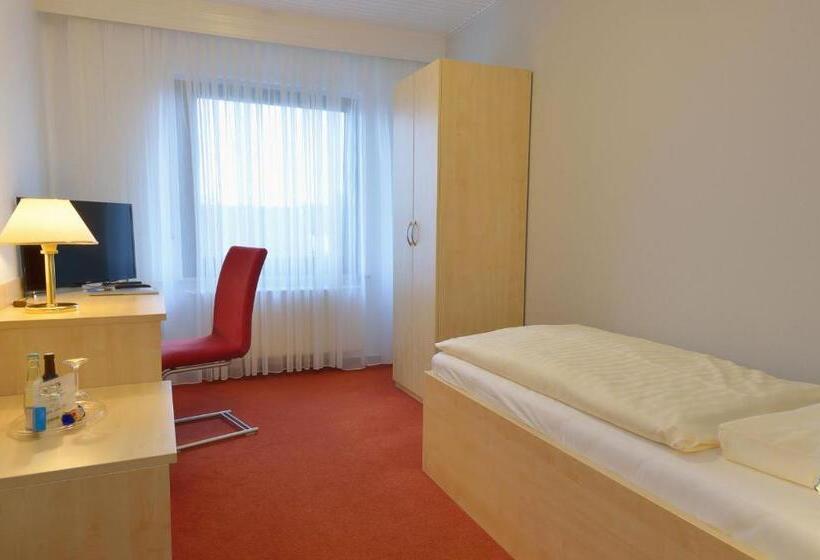 컴포트 싱글 룸, Bertram