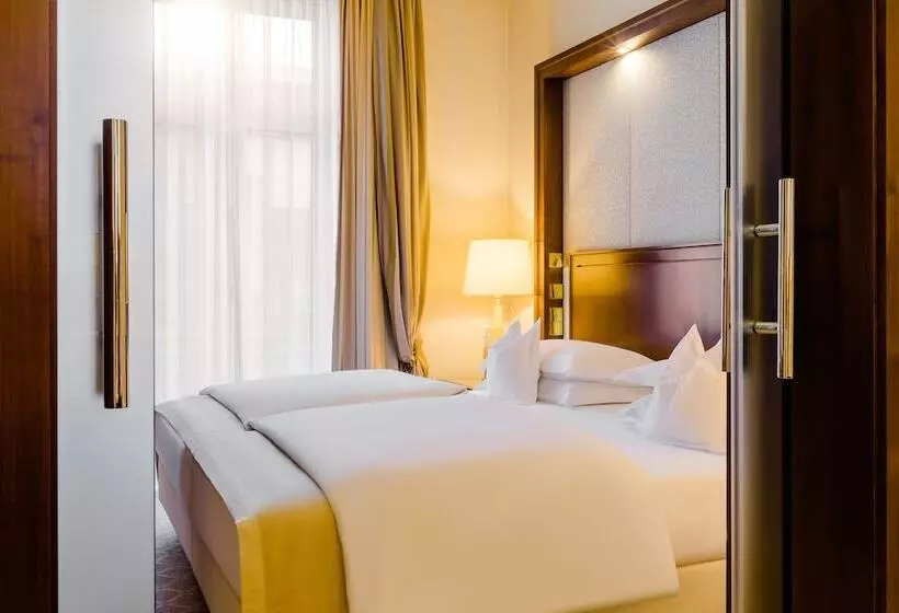 سوییت جونیور, Excelsior Hotel Ernst Am Dom