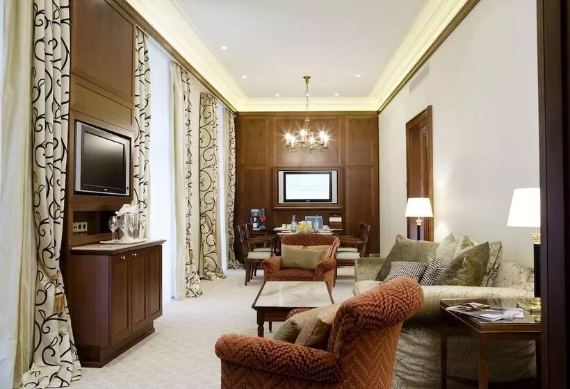 سوییت اجرایی, Excelsior Hotel Ernst Am Dom