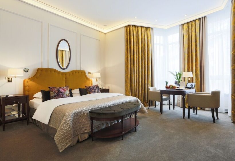 디럭스 룸, Excelsior Hotel Ernst Am Dom