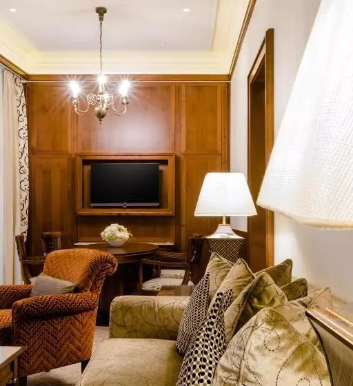 سوییت اجرایی, Excelsior Hotel Ernst Am Dom