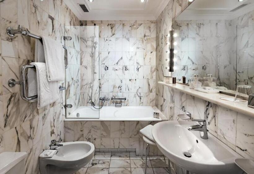 Индивидуальный Номер Классика, Excelsior Hotel Ernst Am Dom