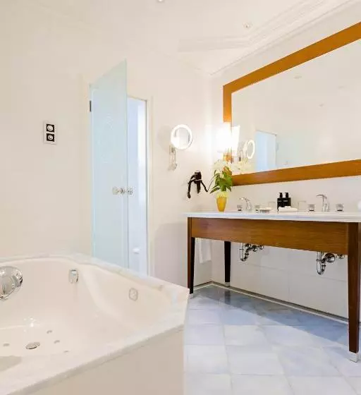اتاق کلاسیک, Excelsior Hotel Ernst Am Dom