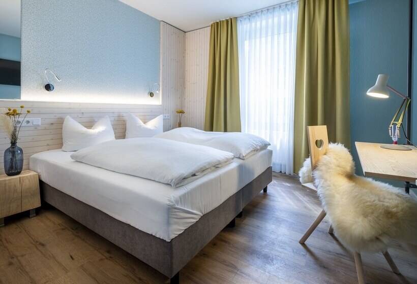 غرفة قياسية ثلاثية, Gartenhotel Fettehenne