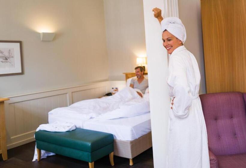 جناح جونيور, Gräflicher Park Health & Balance Resort