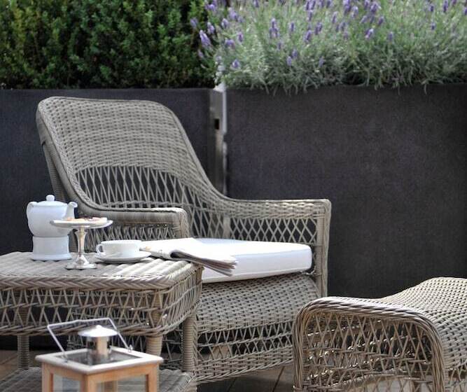 غرفة قياسية مزوَّدة بشُرفة, Relais & Châteaux Hardenberg Burg