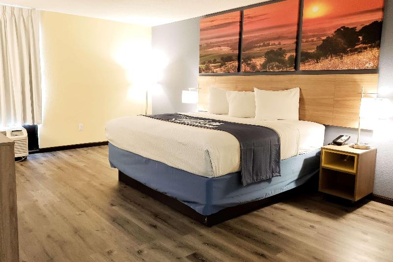 غرفة قياسية مزوَّدة بشُرفة, Relais & Châteaux Hardenberg Burg