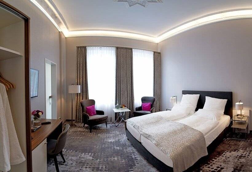 수피리어 룸, Lindenhof