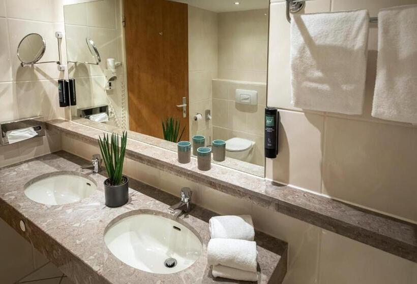 חדר משפחתי, Achat Hotel Braunschweig