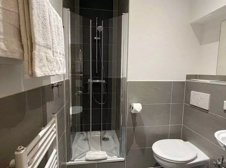 اتاق اکونومی, Palm Premium Hotel & Apartments