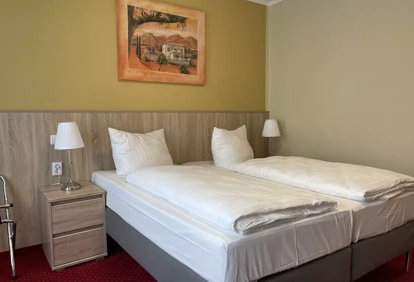 Economy Triple Room, Palm Premium Hotel & Apartments
