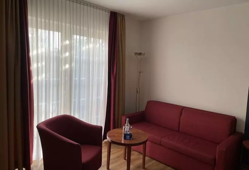 Superior Room, Osterkrug