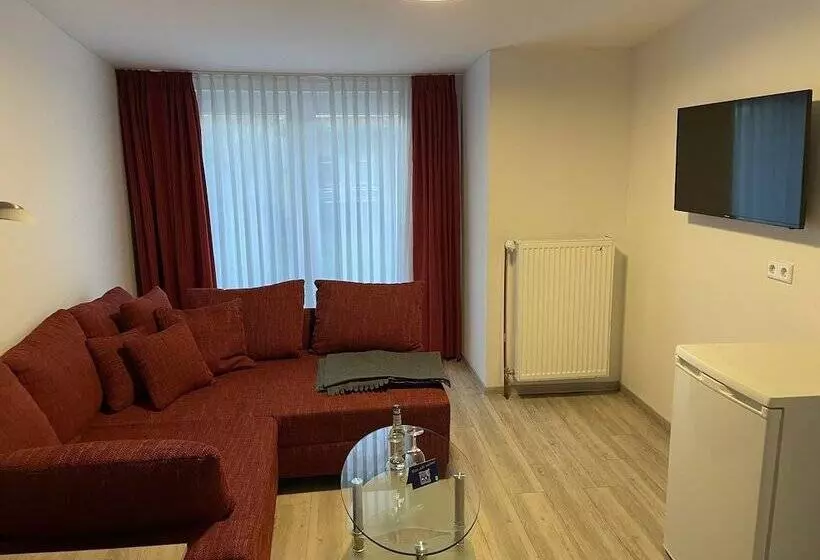 Superior Room, Osterkrug