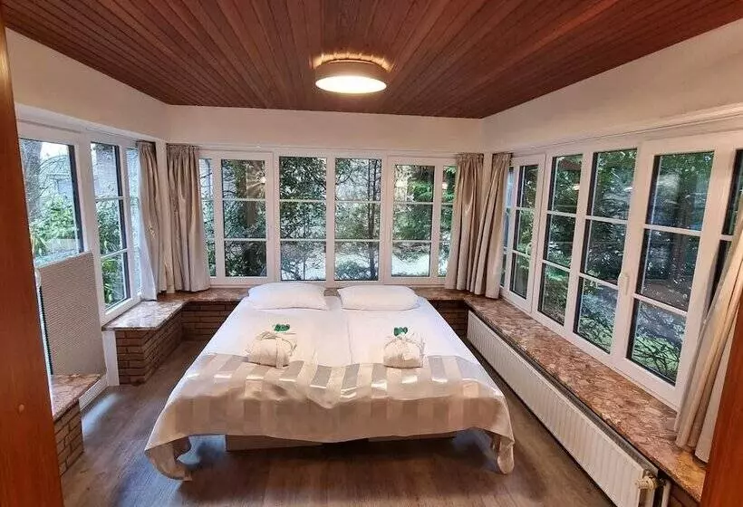 Family Room, Osterkrug