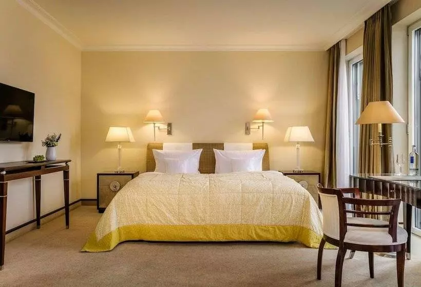 اتاق لوکس با چشم‌انداز دریاچه, Parkhotel Bremen – Ein Mitglied Der Hommage Luxury Hotels Collection