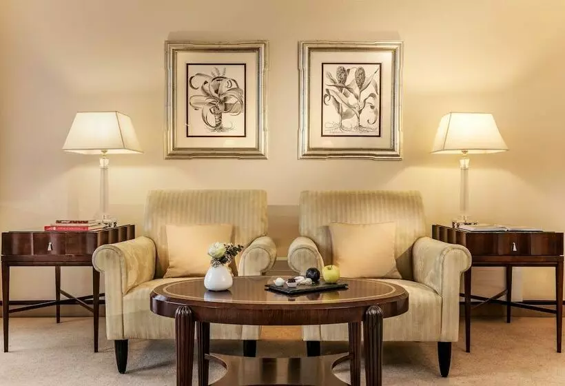 اتاق لوکس با چشم‌انداز دریاچه, Parkhotel Bremen – Ein Mitglied Der Hommage Luxury Hotels Collection