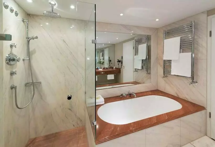 اتاق لوکس با چشم‌انداز دریاچه, Parkhotel Bremen – Ein Mitglied Der Hommage Luxury Hotels Collection