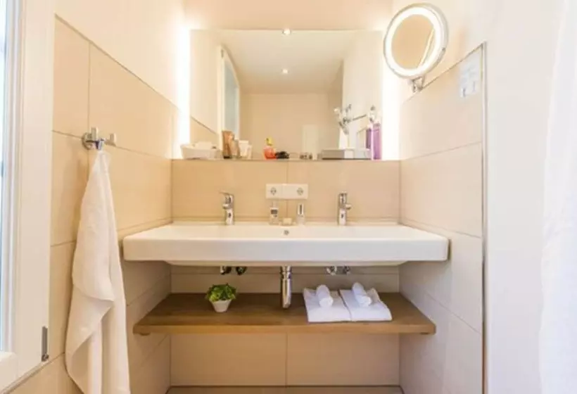 اتاق سوپریور, Romantik Hotel Reichshof