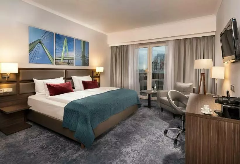 اتاق لوکس با چشم‌انداز شهر, Wyndham Köln