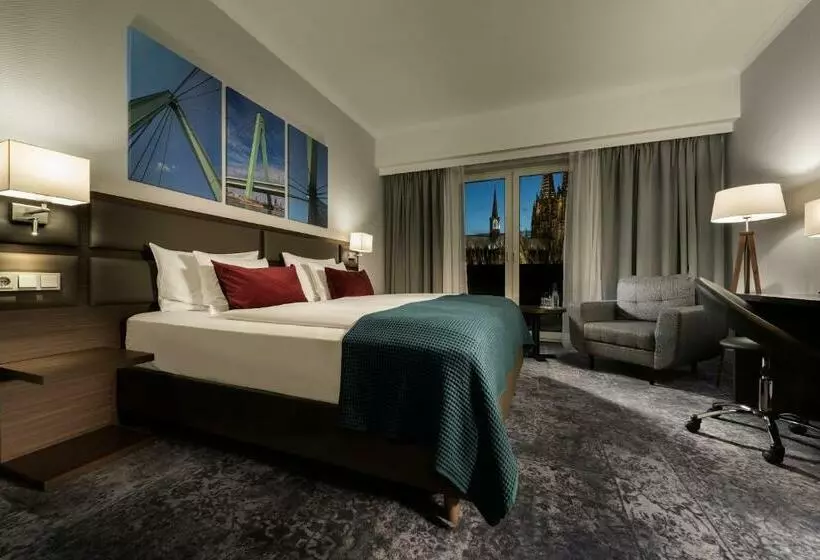 اتاق لوکس با چشم‌انداز شهر, Wyndham Köln