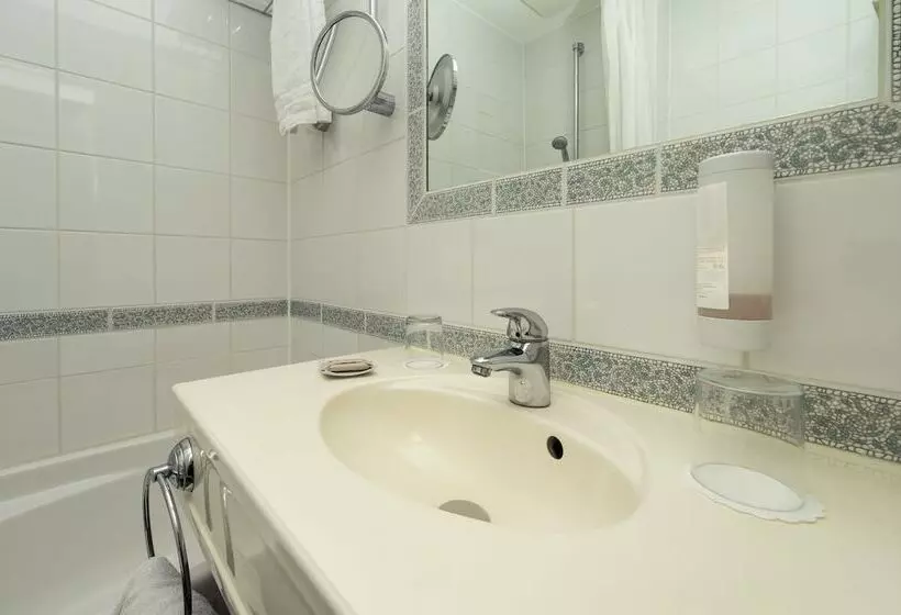 اتاق استاندارد یک نفره, Wyndham Köln