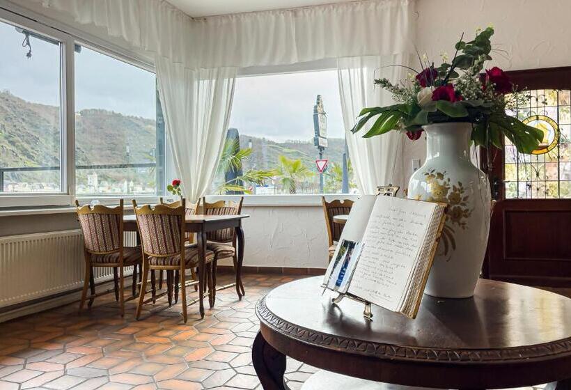 标准间, Zum Goldenen Löwen