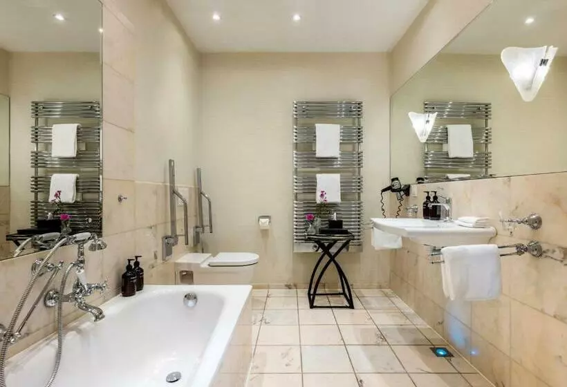 سوییت جونیور, Parkhotel Bremen – Ein Mitglied Der Hommage Luxury Hotels Collection