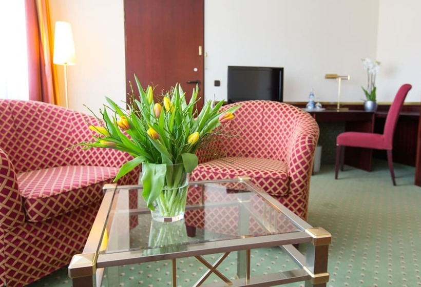 سوییت جونیور, Amedia Siegen, Trademark Collection By Wyndham