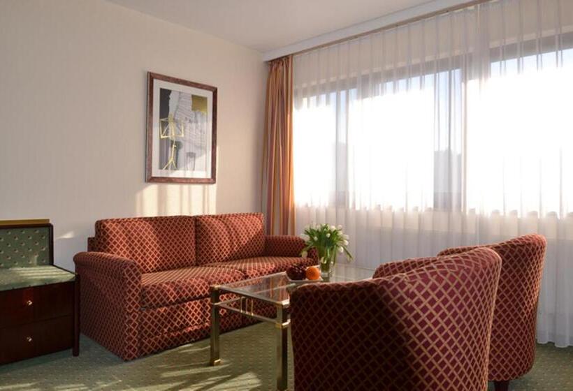 Suite Junior, Amedia Siegen, Trademark Collection By Wyndham