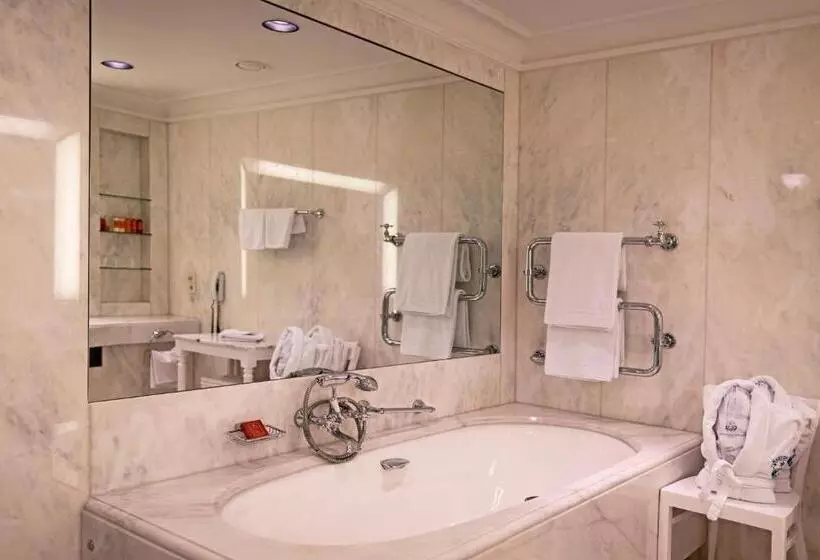 اتاق سوپریور, Brenners Park Hotel & Spa An Oetker Collection