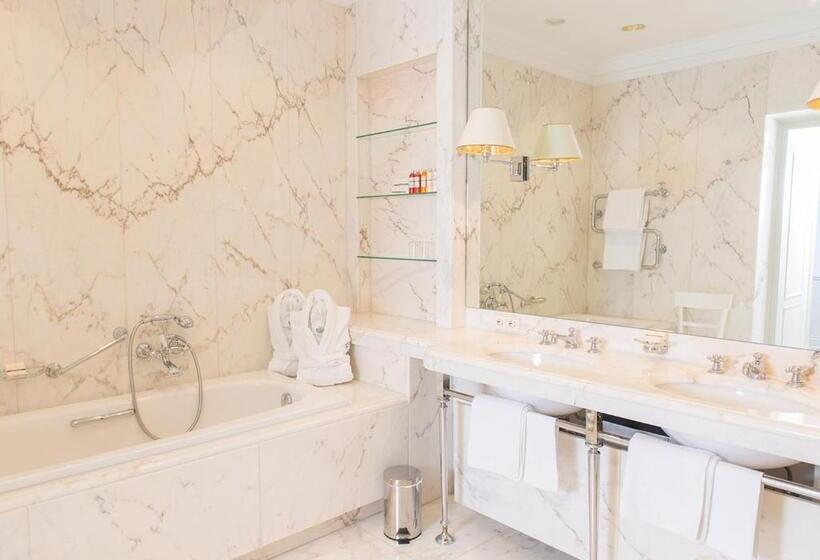 Полулюкс Престиж, Brenners Park Hotel & Spa   An Oetker Collection