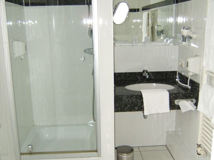 اتاق راحتی سه تخته, City Hotel Kaiserhof