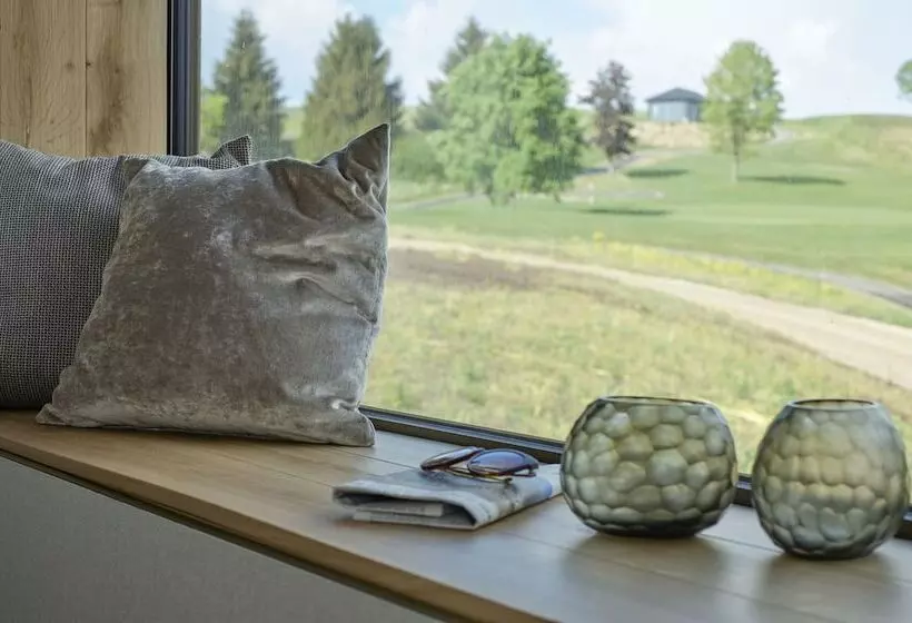 Suite, Der öschberghof Golf Resort Des Jahres 2024