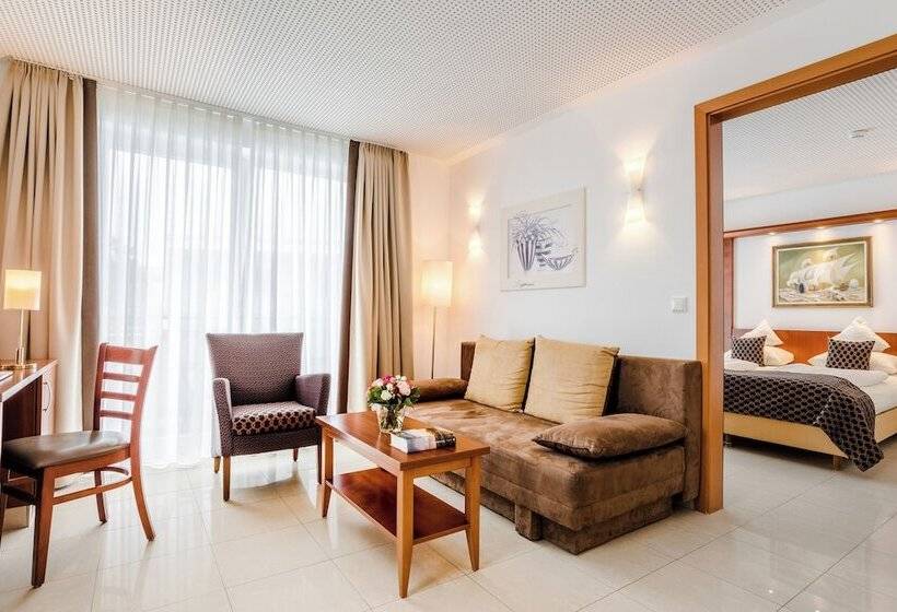 סוויטה, Gartenhotel Heusser