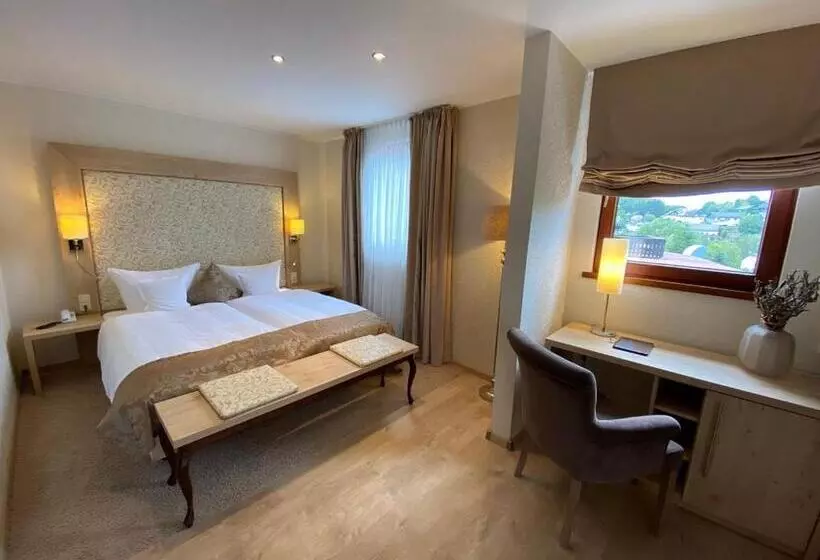Deluxe Room with Balcony, Hennemann