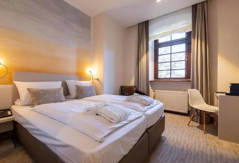 Standardzimmer, Jagdschloss Hotel Niederwald