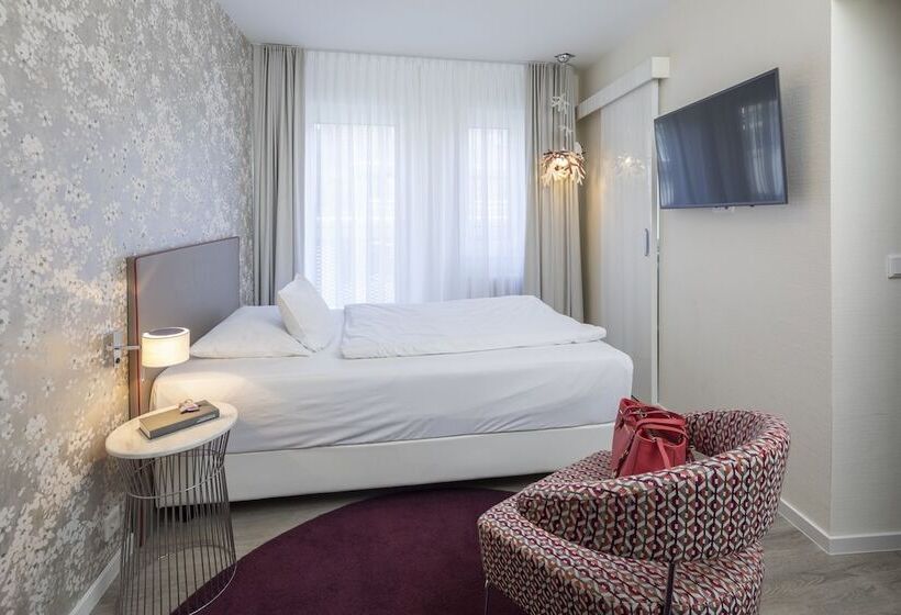 标准单人间, Krone S