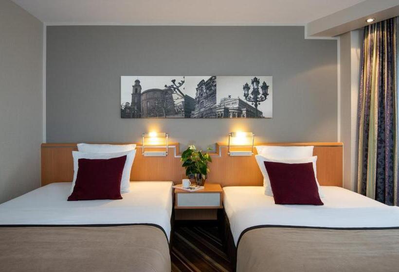 غرفة كومفورت ثلاثية, Leonardo Royal Hotel Frankfurt