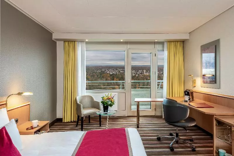 اتاق راحتی سه تخته, Leonardo Royal Hotel Frankfurt
