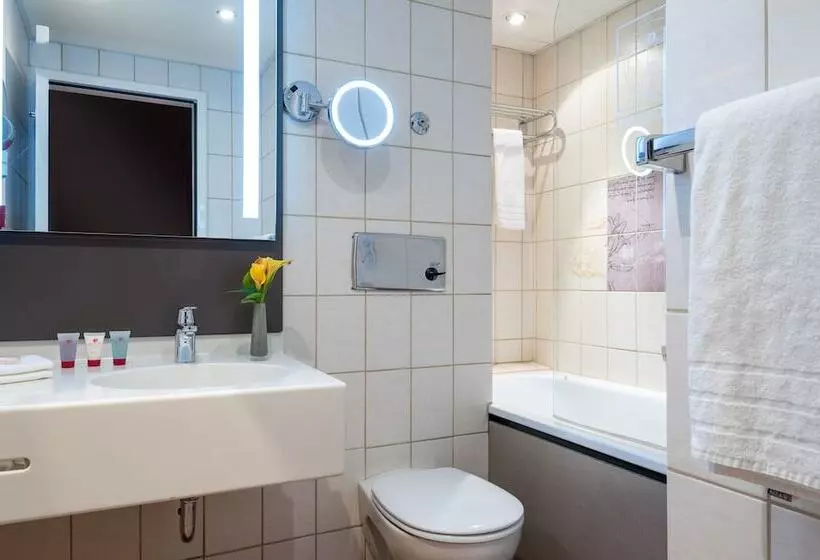 Perhehuone, Leonardo Royal Hotel Frankfurt