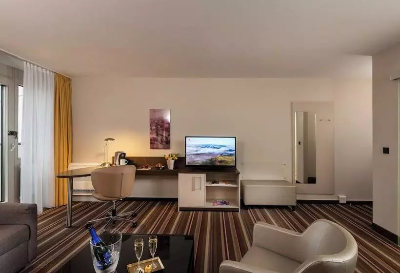 Perhehuone, Leonardo Royal Hotel Frankfurt
