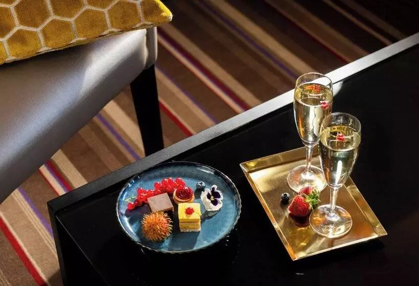 Perhehuone, Leonardo Royal Hotel Frankfurt