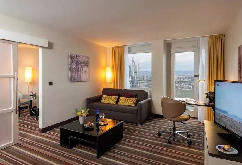 Perhehuone, Leonardo Royal Hotel Frankfurt
