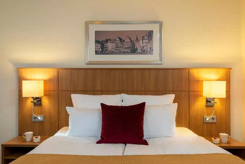 Executive Neljän Hengen Huone, Leonardo Royal Hotel Frankfurt