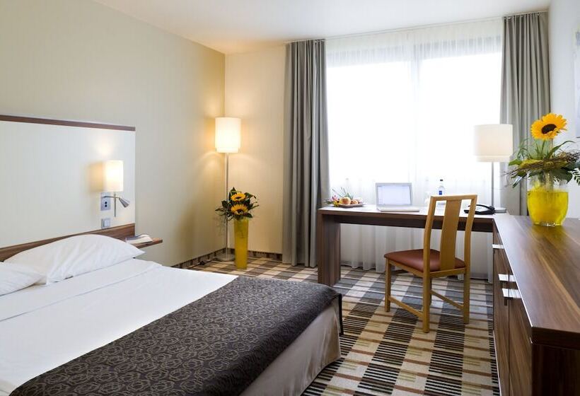 Номер Стандарт, Mercure Hotel Saarbrücken Süd