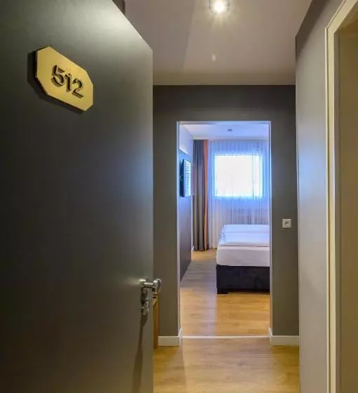 スタンダードルーム, Plaza Inn Rieker Stuttgart Hauptbahnhof
