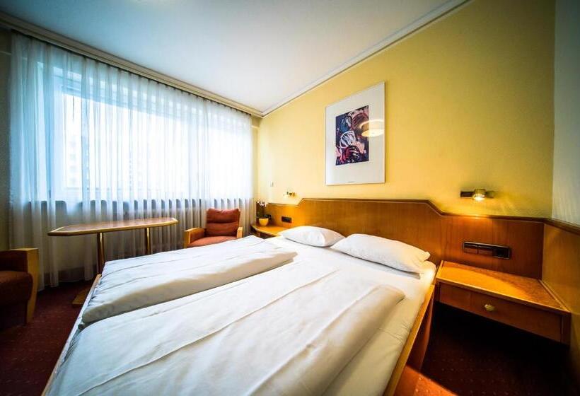 Standard-huone, Plaza Inn Rieker Stuttgart Hauptbahnhof